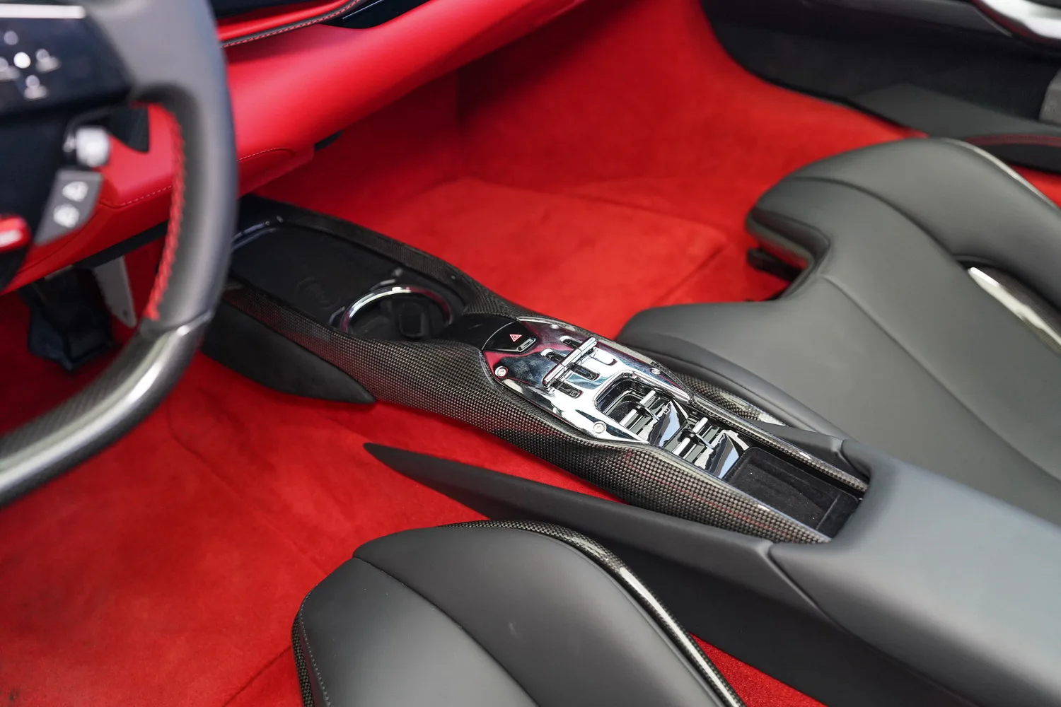 2025 Ferrari 296 GTS, 13/19