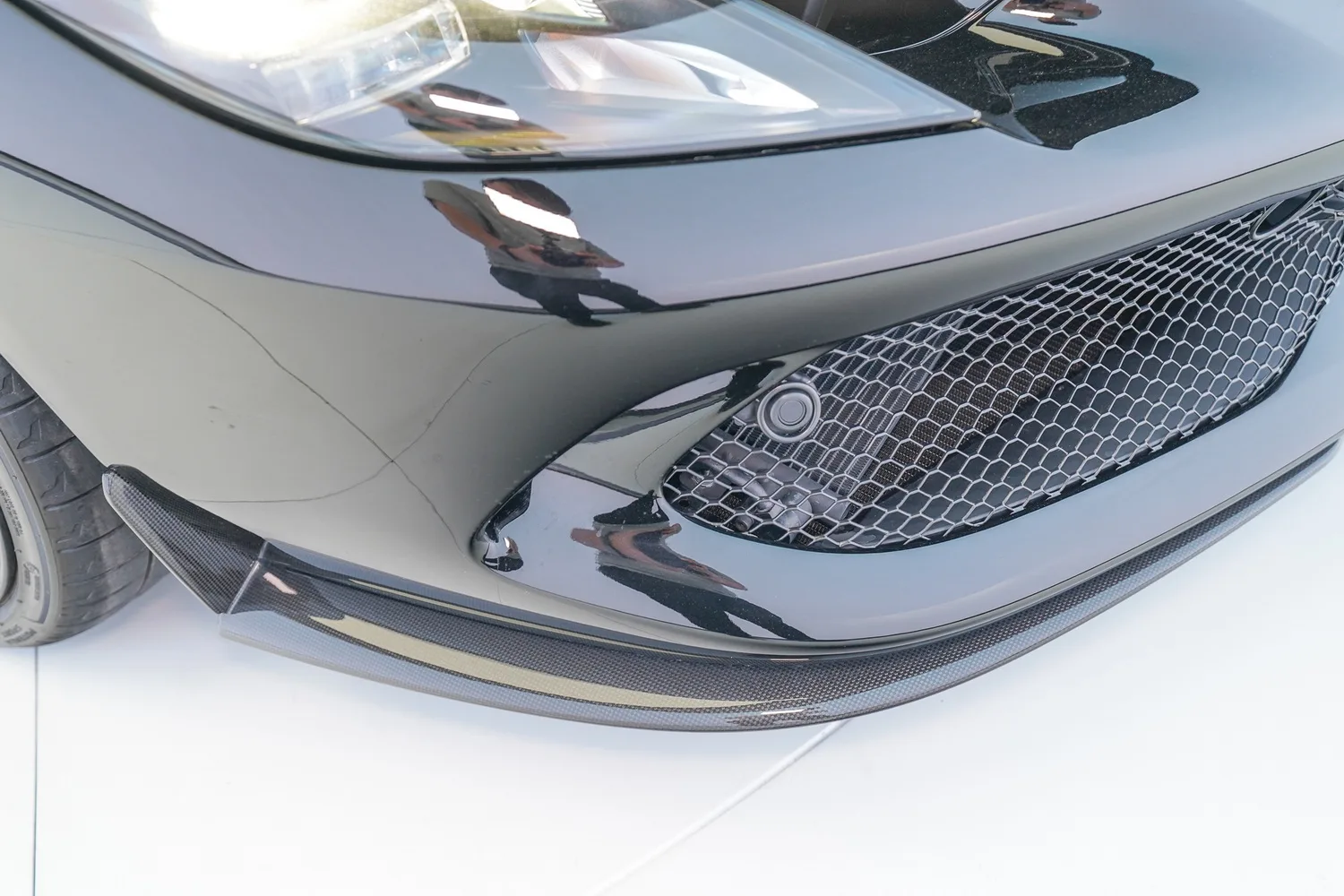 2025 Ferrari 296 GTS, 17/19
