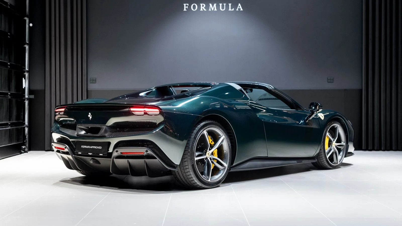 2025 Ferrari 296 GTS, 4/20