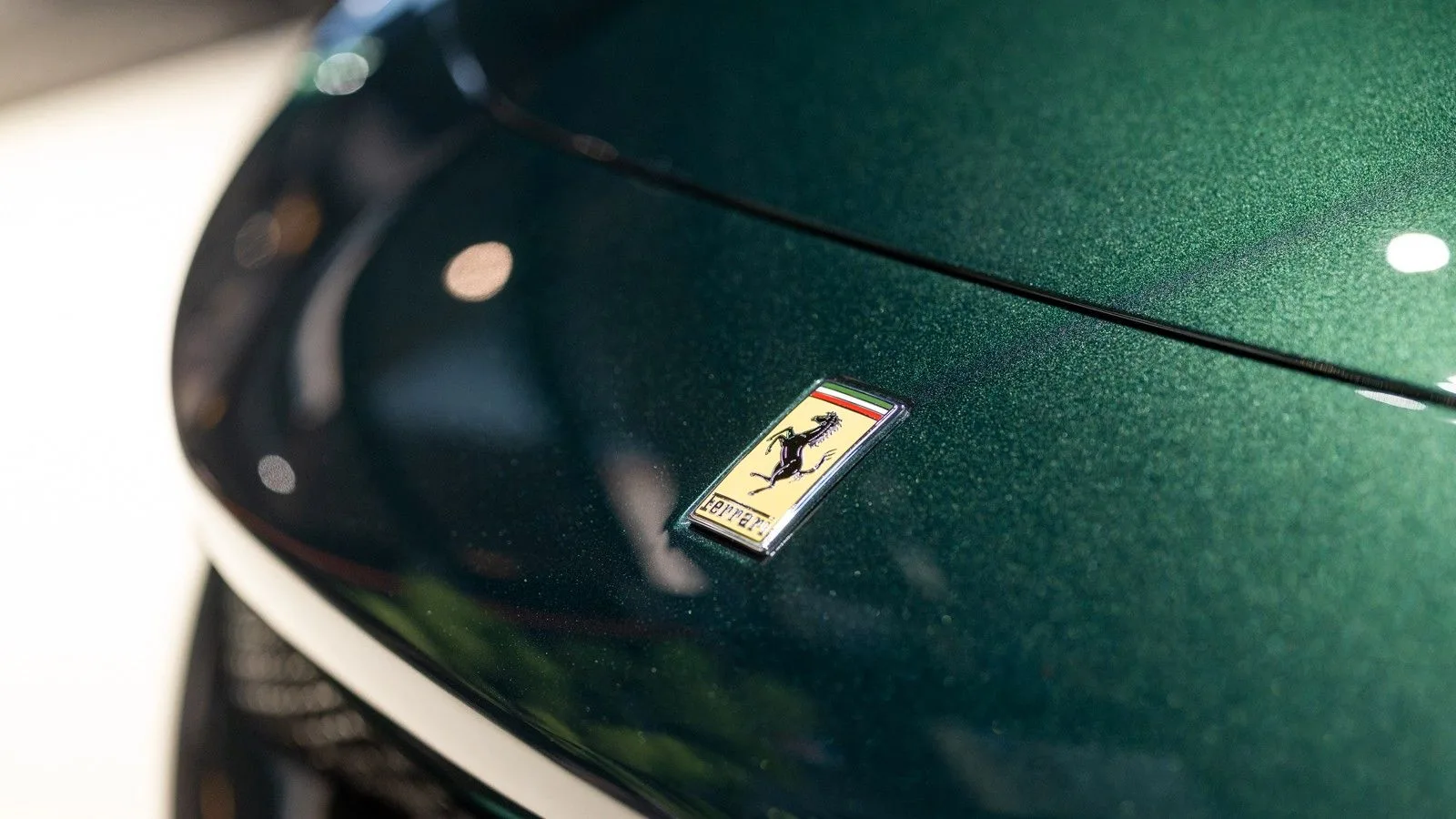 2025 Ferrari 296 GTS, 8/20