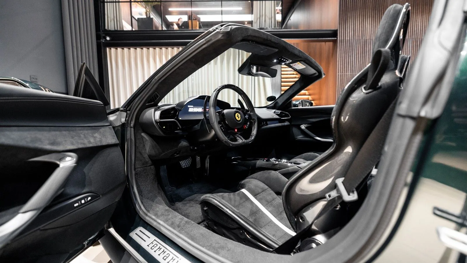 2025 Ferrari 296 GTS, 10/20