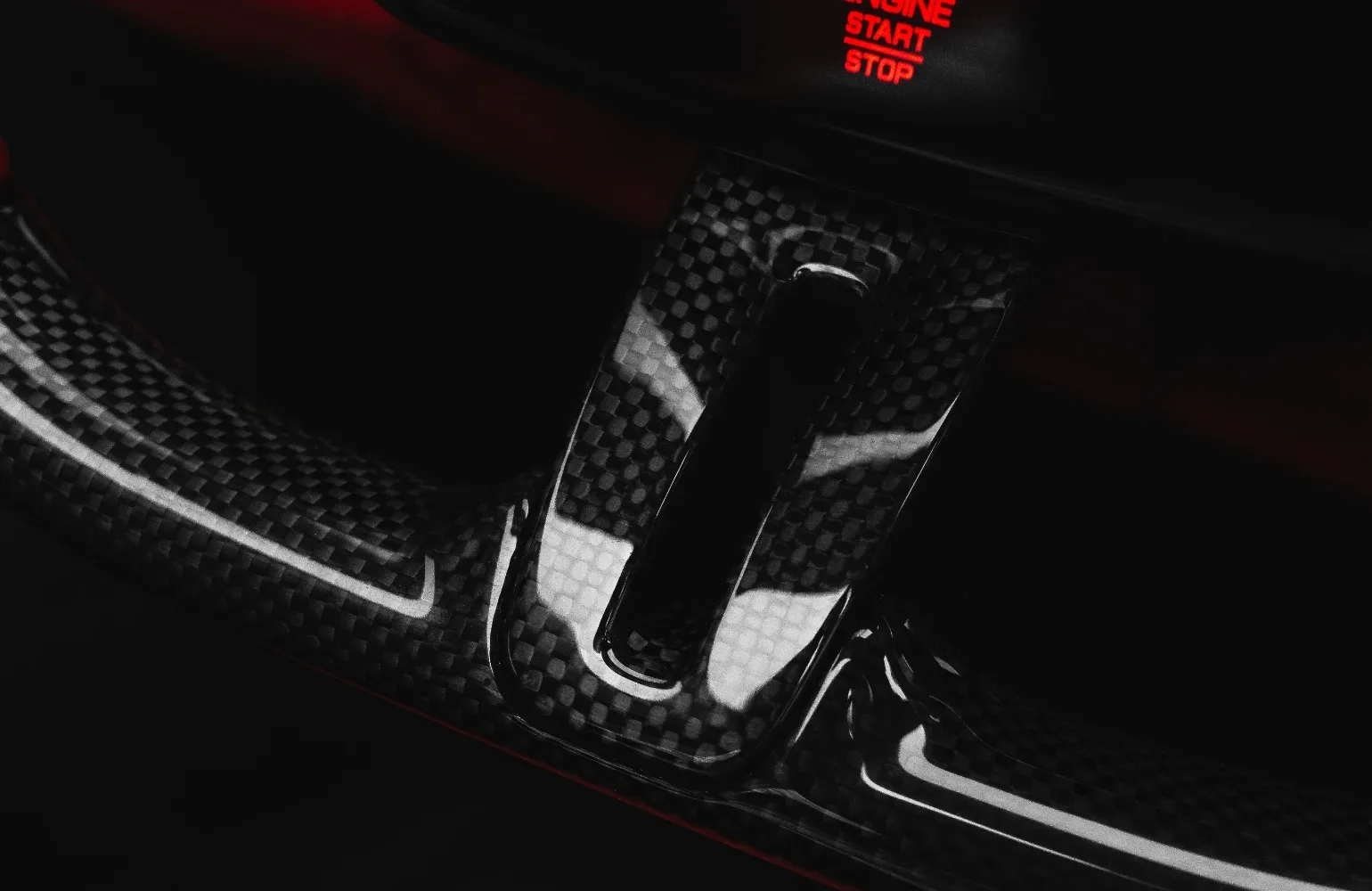2025 Ferrari 296 GTS, 12/30