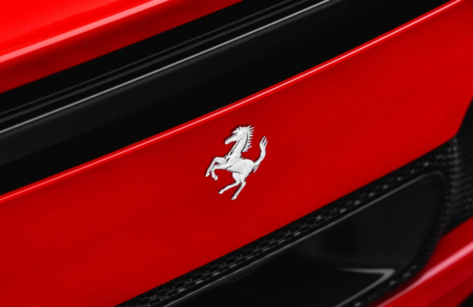 2025 Ferrari 296 GTS, 28/30