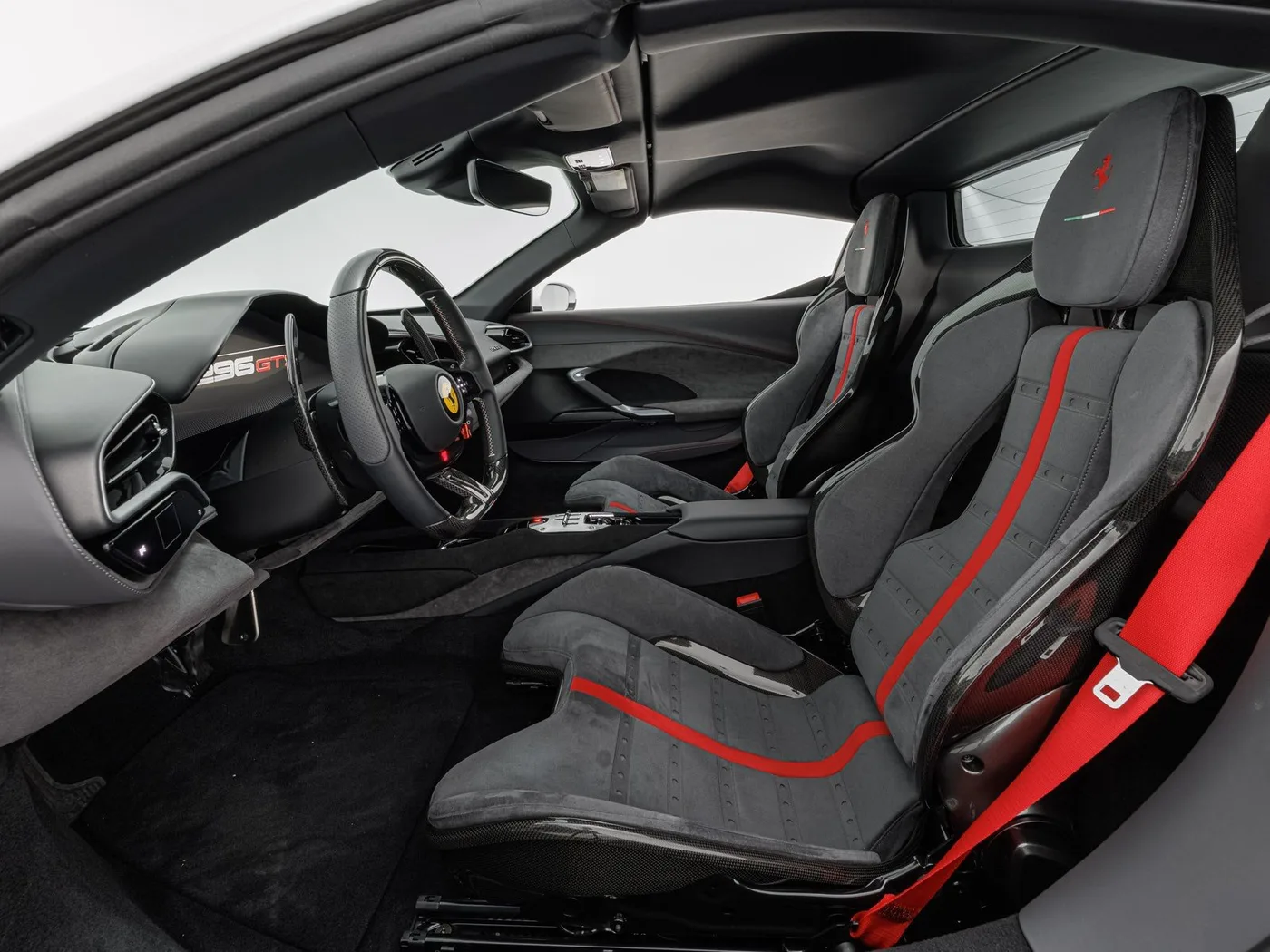 2025 Ferrari 296 GTS angeboten von einem Fachhändler in Böblingen, Deutschland, Foto 15 von 15