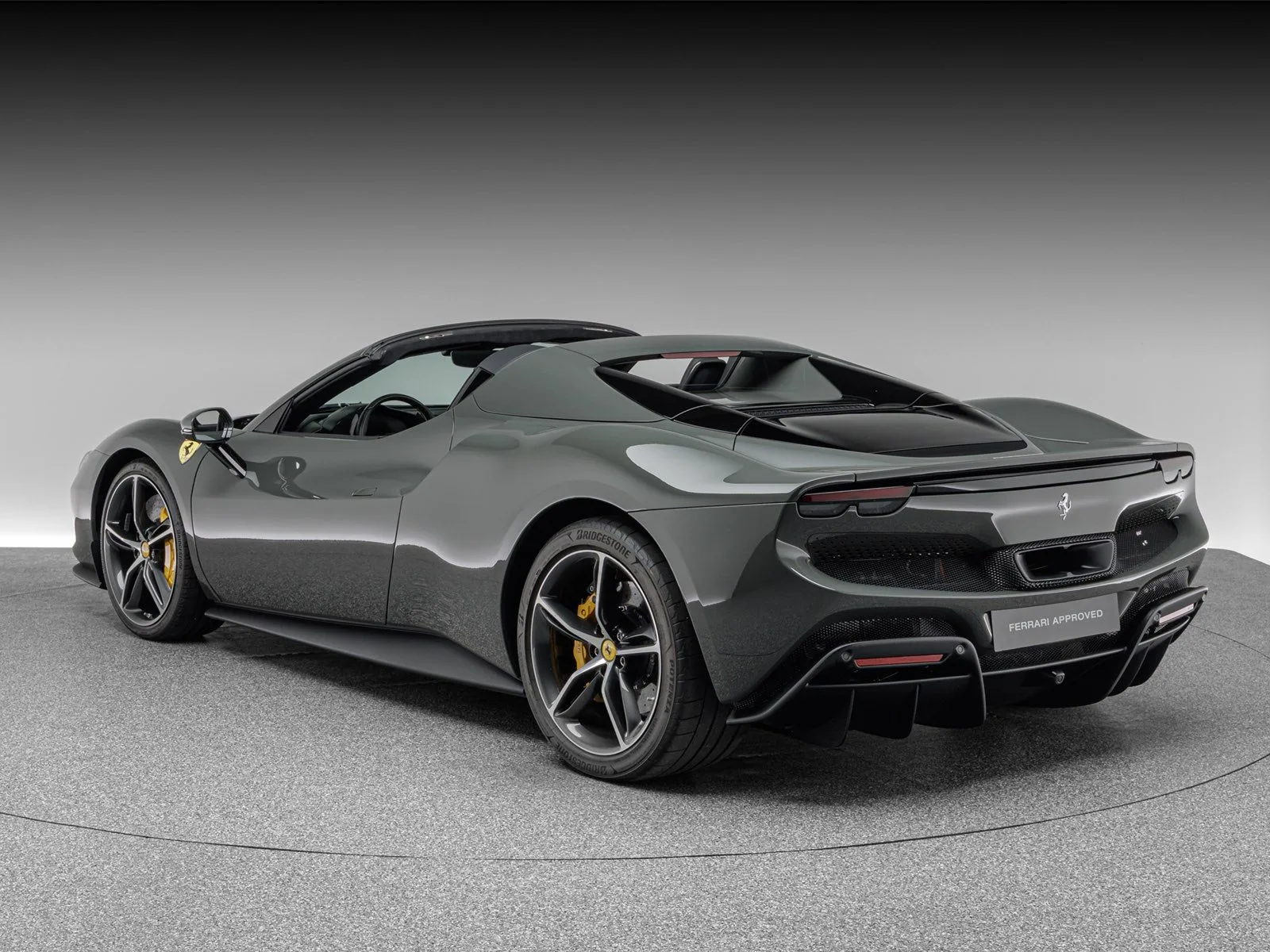 2025 Ferrari 296 GTS, 3/28