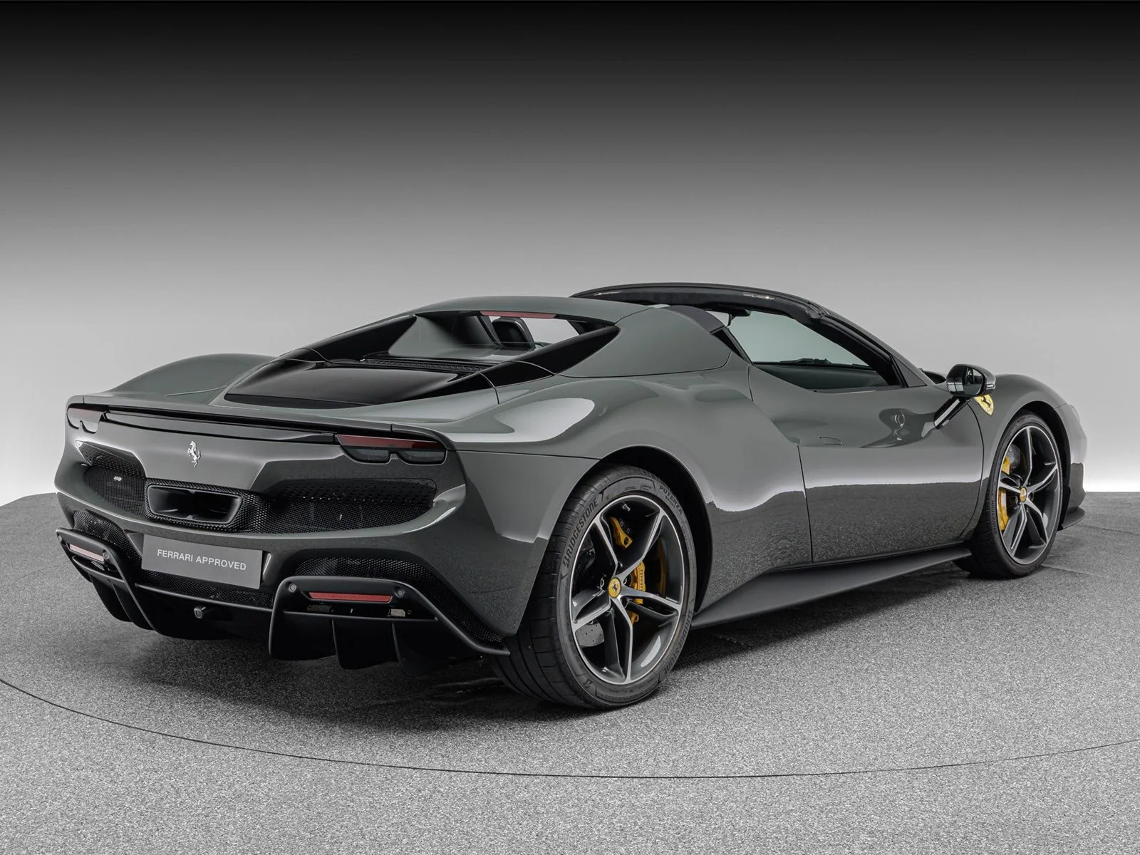 2025 Ferrari 296 GTS, 7/28