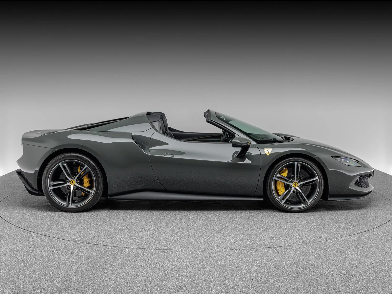 2025 Ferrari 296 GTS, 8/28