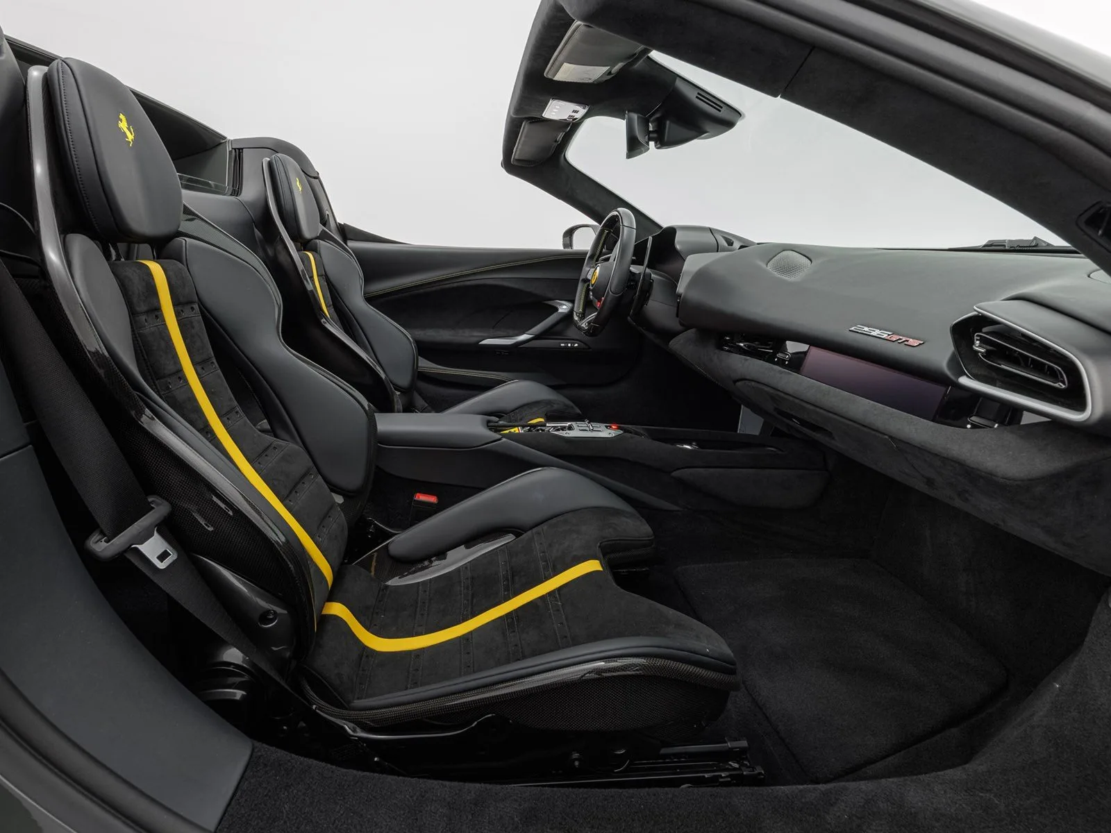 2025 Ferrari 296 GTS, 16/28