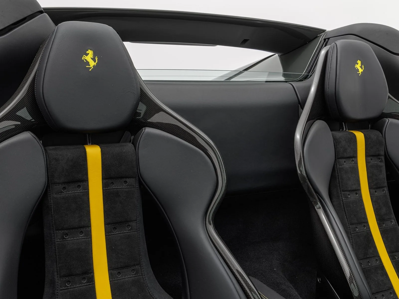 2025 Ferrari 296 GTS, 19/28