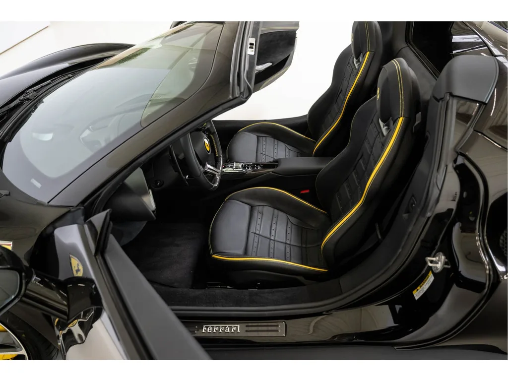 2025 Ferrari 296 GTS, 9/30