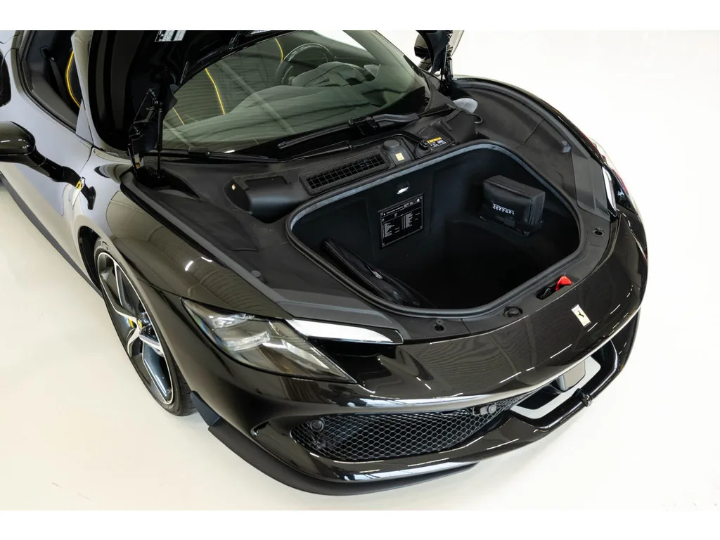 2025 Ferrari 296 GTS, 17/30