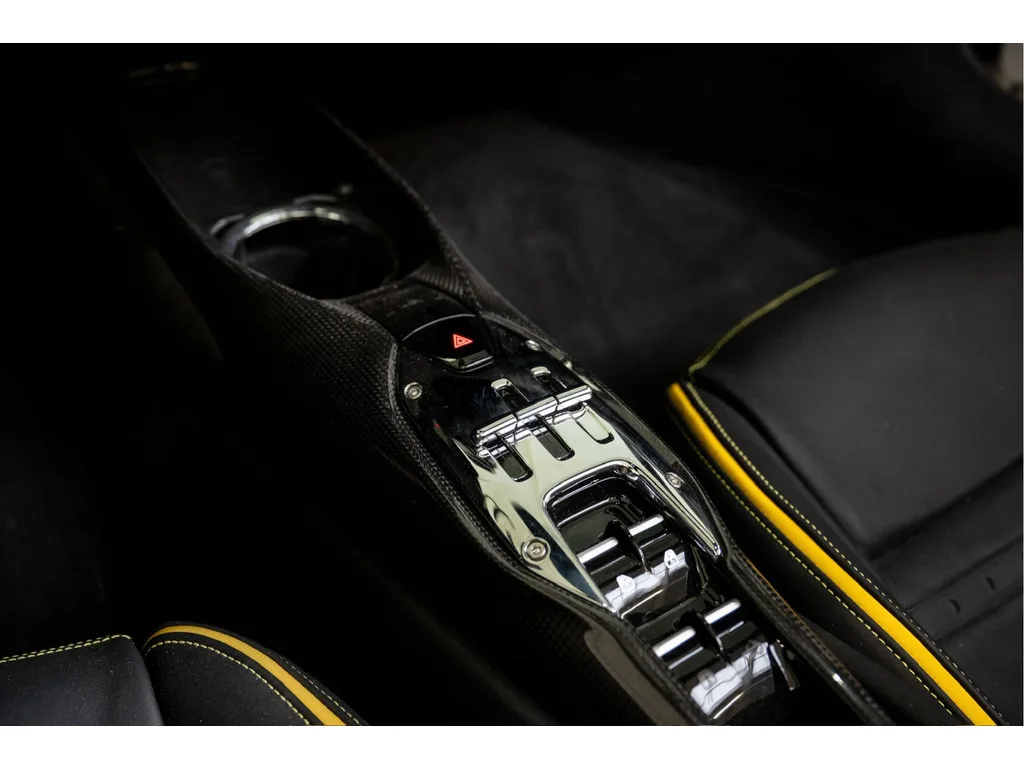 2025 Ferrari 296 GTS, 28/30