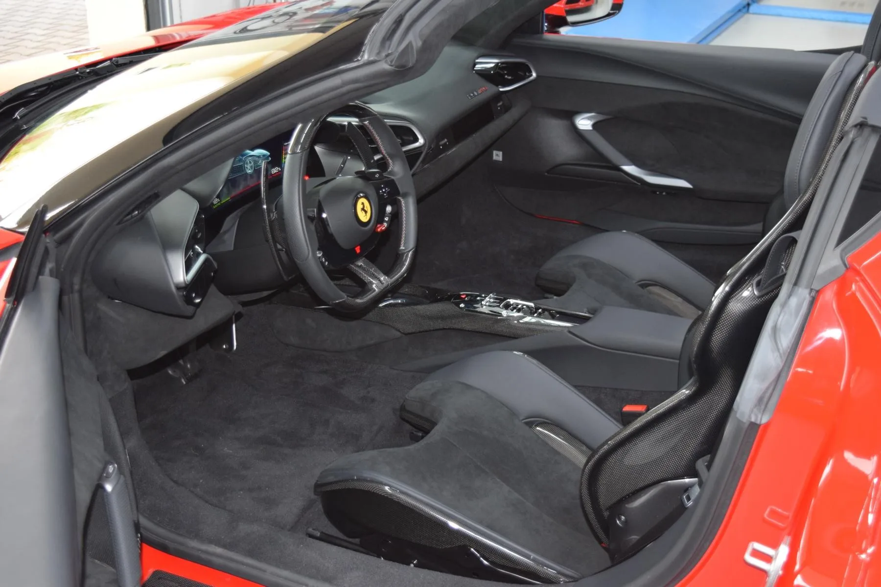 2025 Ferrari 296 GTS, 2/26