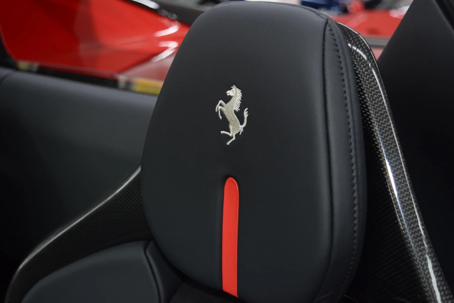 2025 Ferrari 296 GTS, 5/26