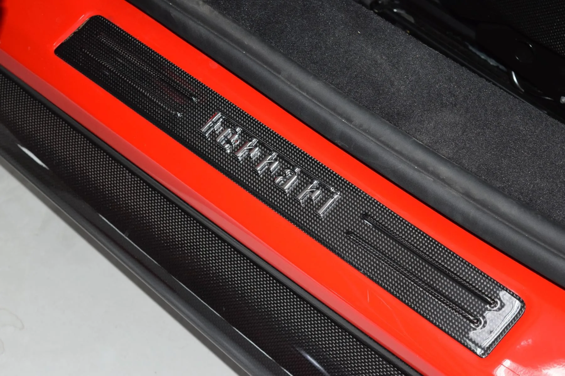 2025 Ferrari 296 GTS, 7/26