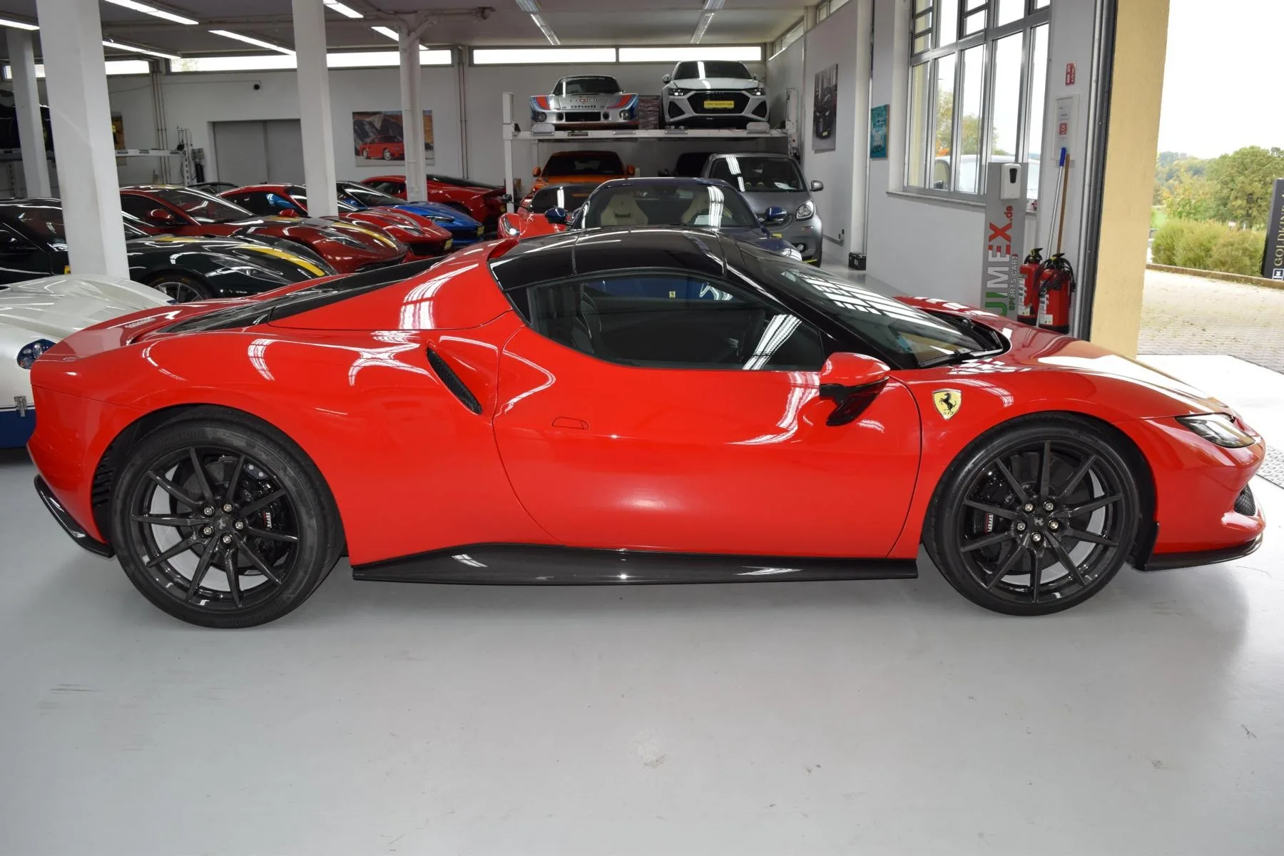 2025 Ferrari 296 GTS, 24/26