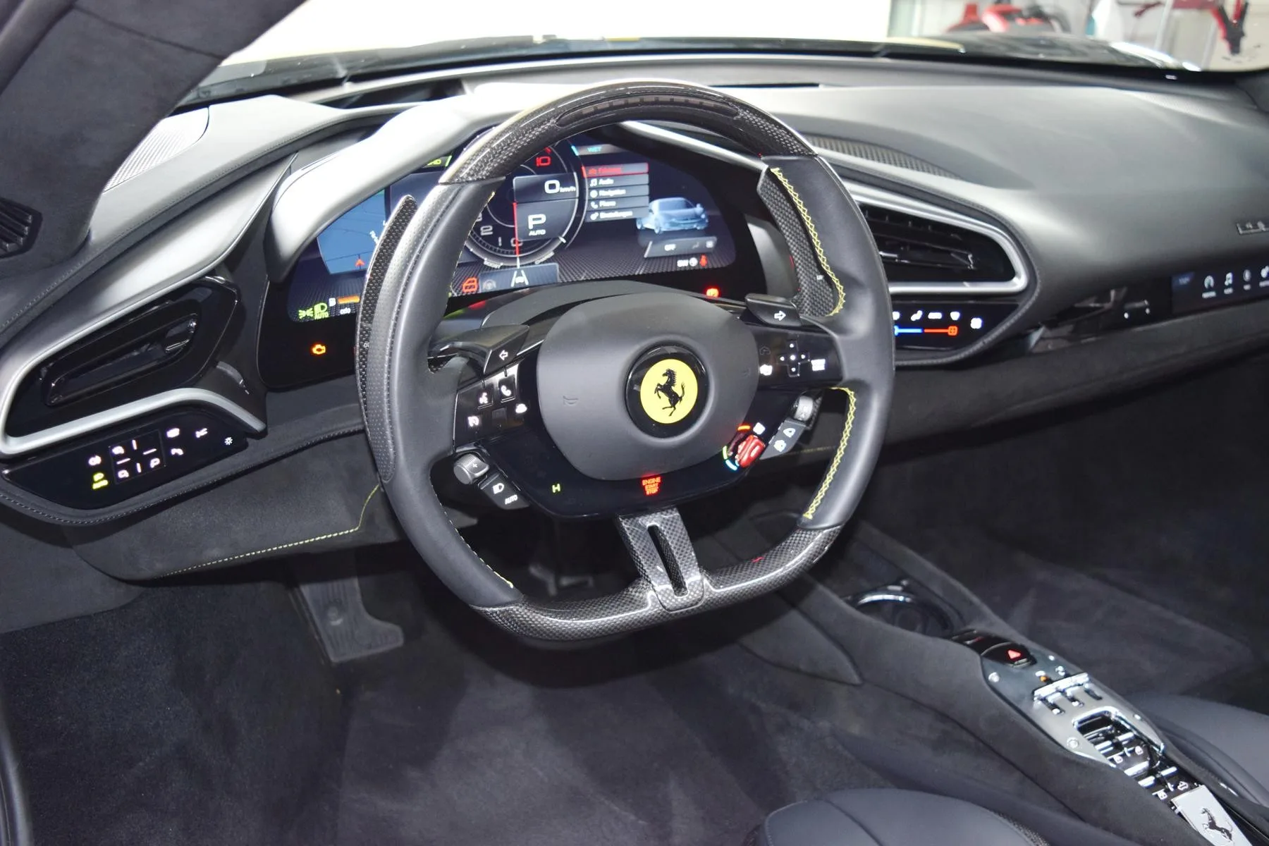 2025 Ferrari 296 GTS, 5/23