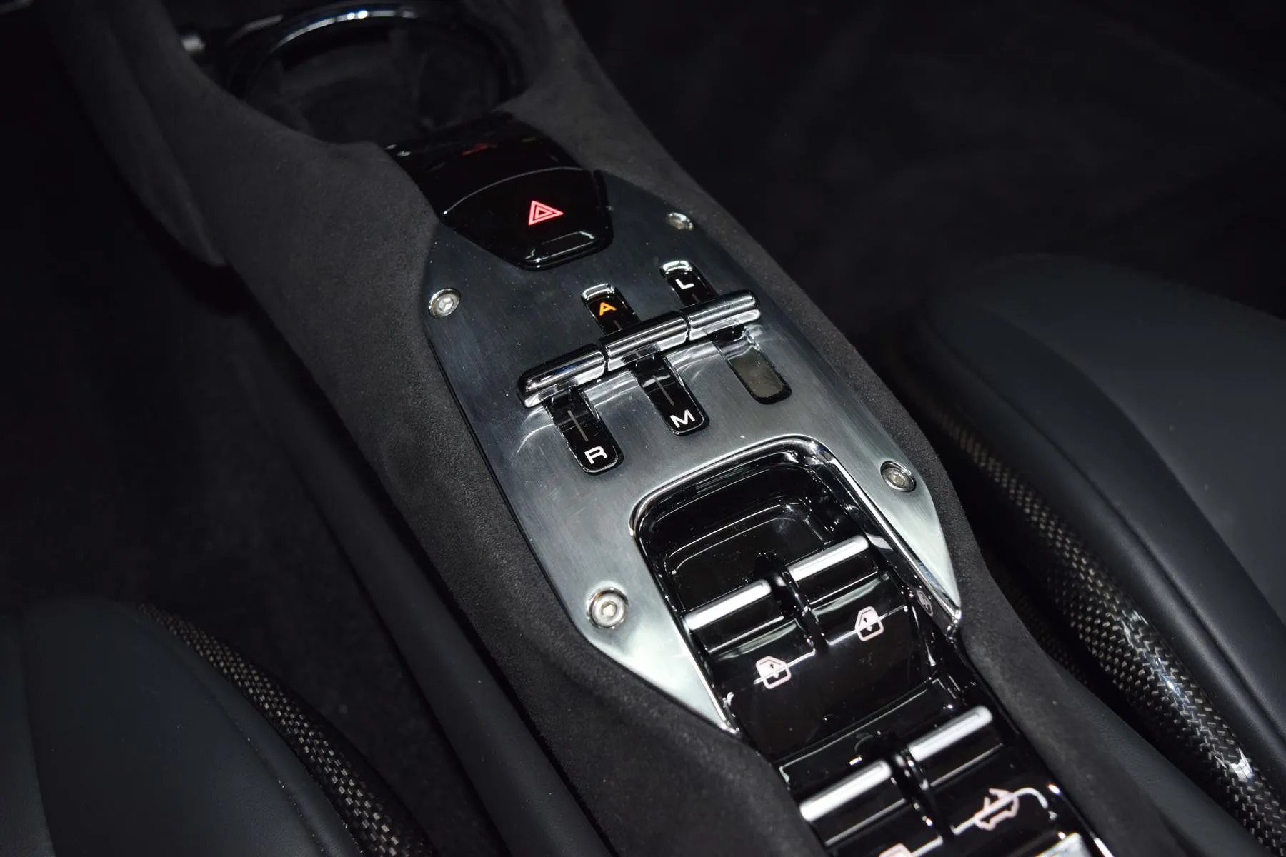2025 Ferrari 296 GTS, 12/23