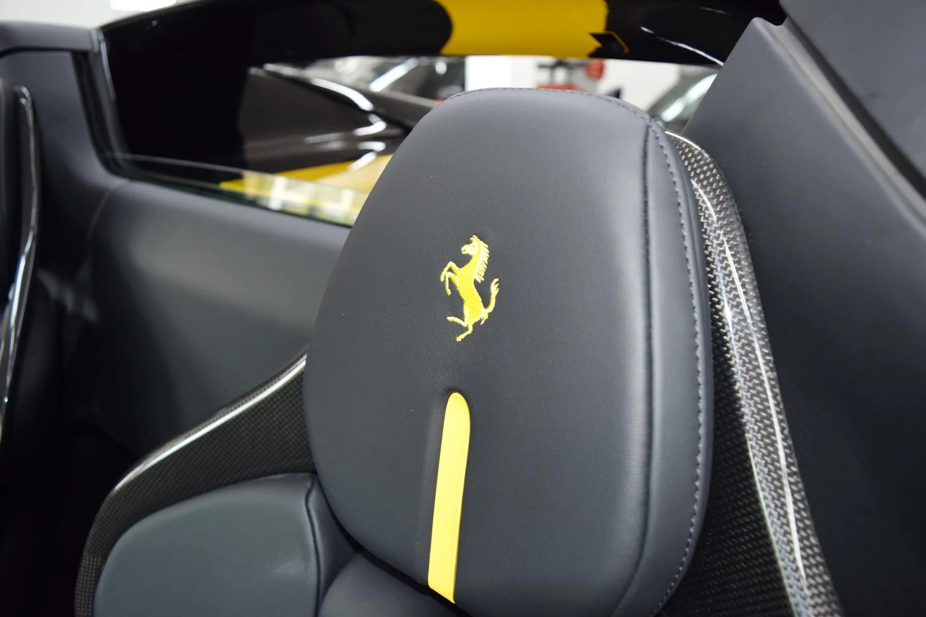 2025 Ferrari 296 GTS, 14/23