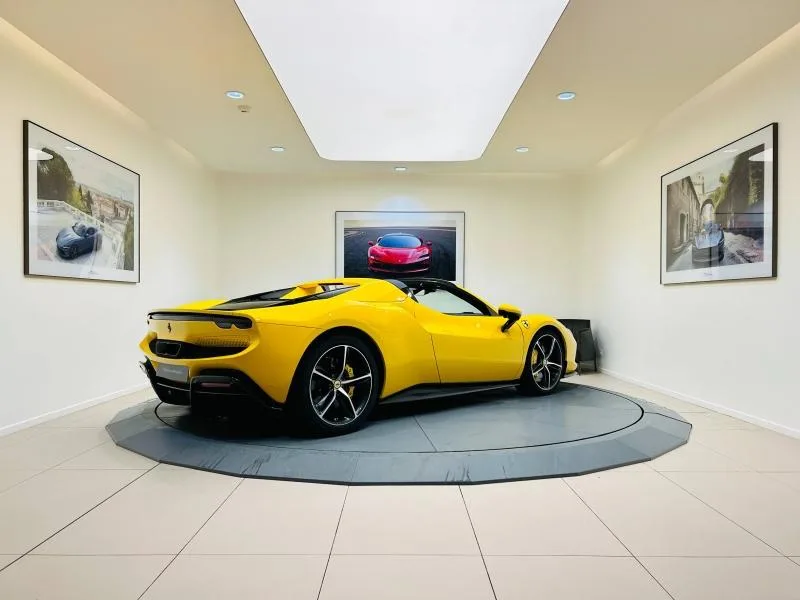 2025 Ferrari 296 GTS, 4/20