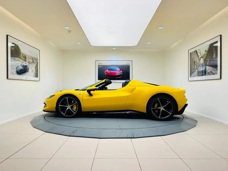 2025 Ferrari 296 GTS, 5/20