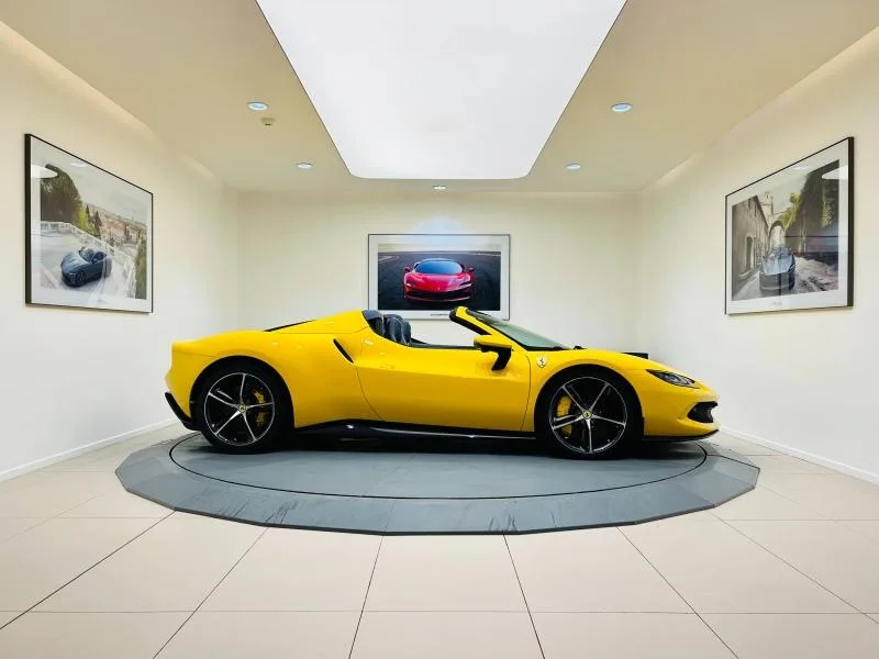 2025 Ferrari 296 GTS, 10/20