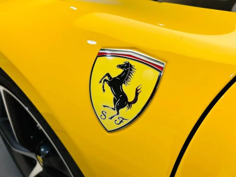 2025 Ferrari 296 GTS, 17/20