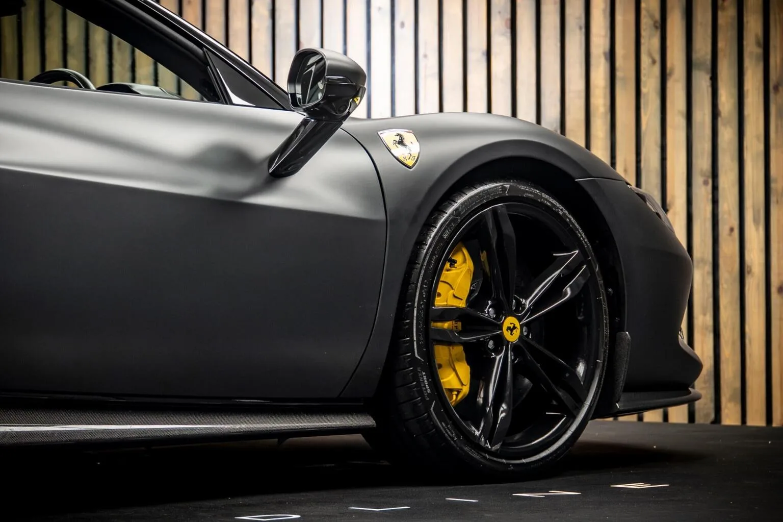 2025 Ferrari 296 GTS, 13/30