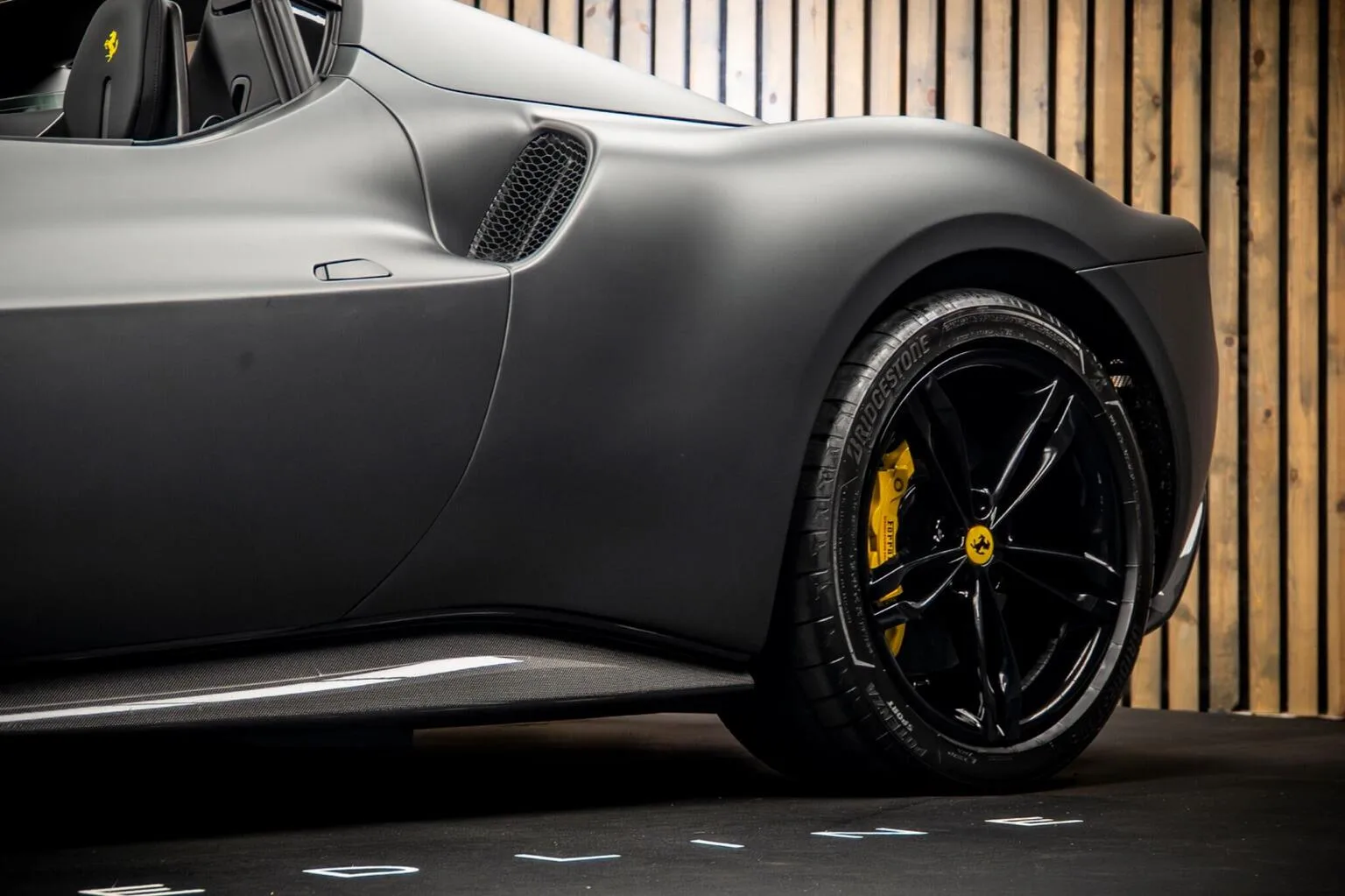 2025 Ferrari 296 GTS, 15/30