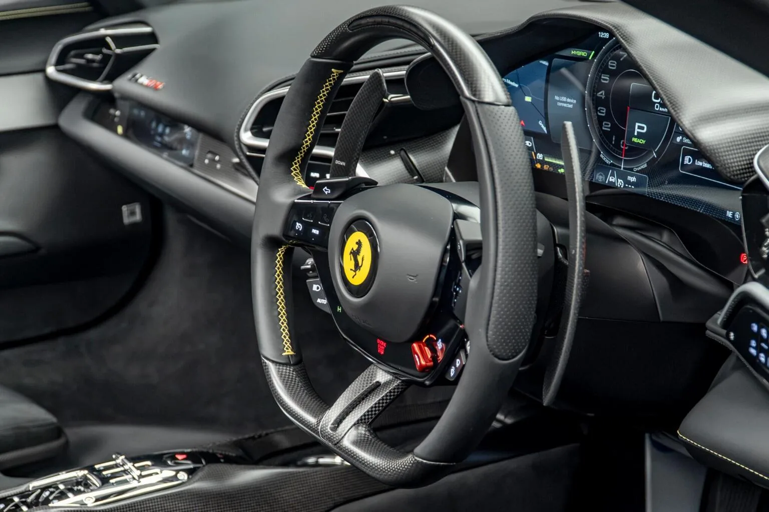2025 Ferrari 296 GTS, 28/30