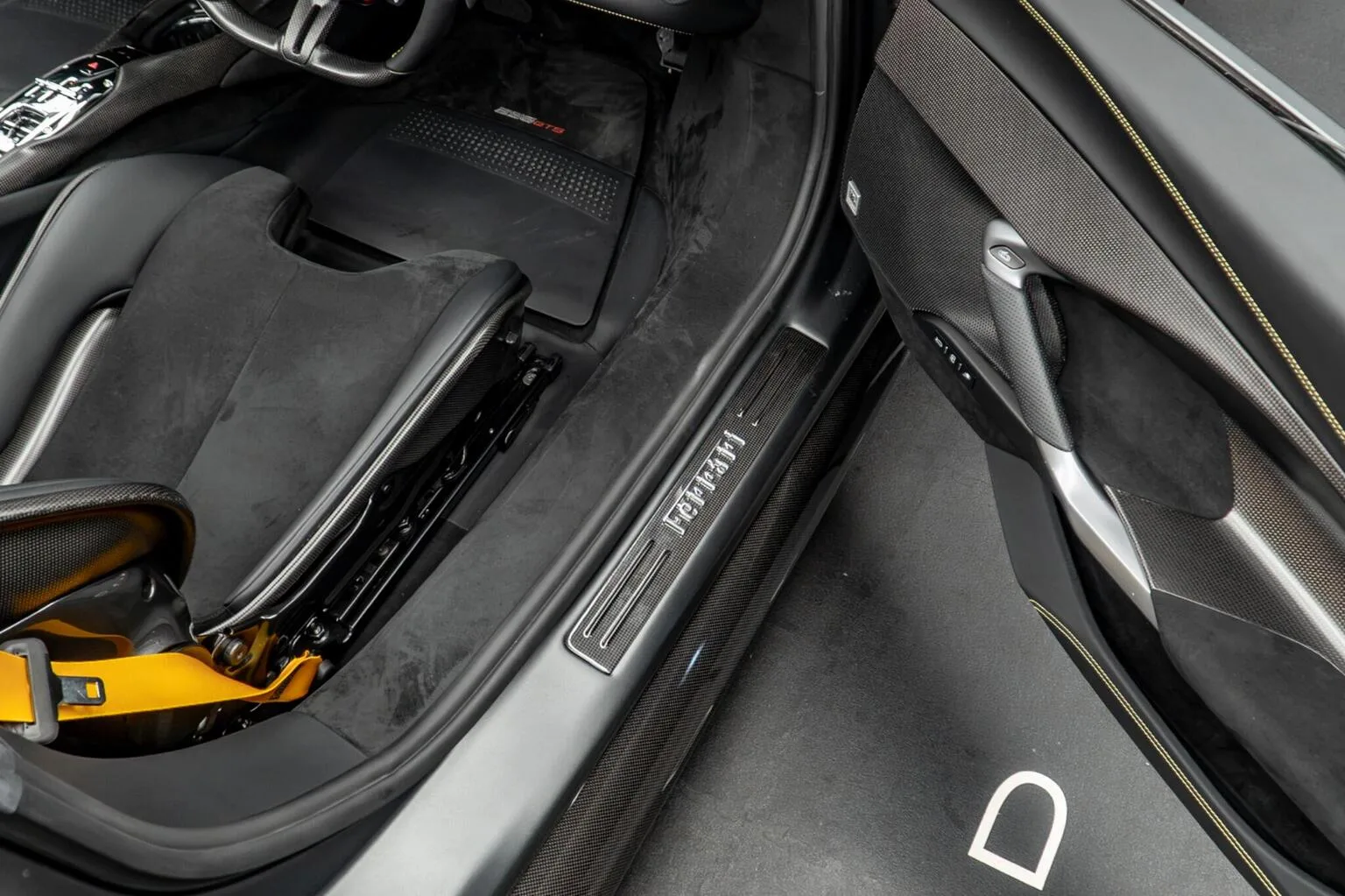 2025 Ferrari 296 GTS, 29/30