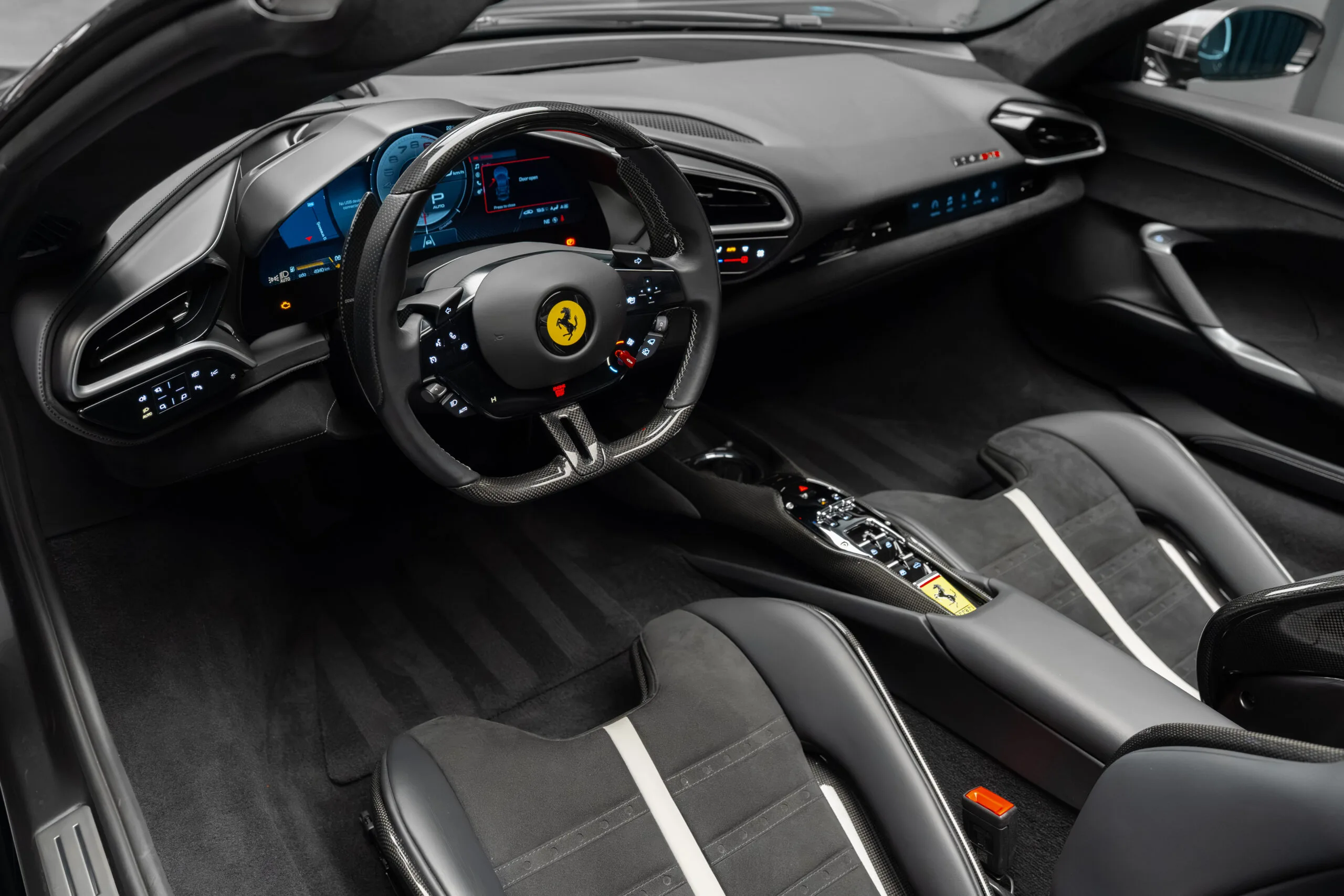 2025 Ferrari 296 GTS, 13/30