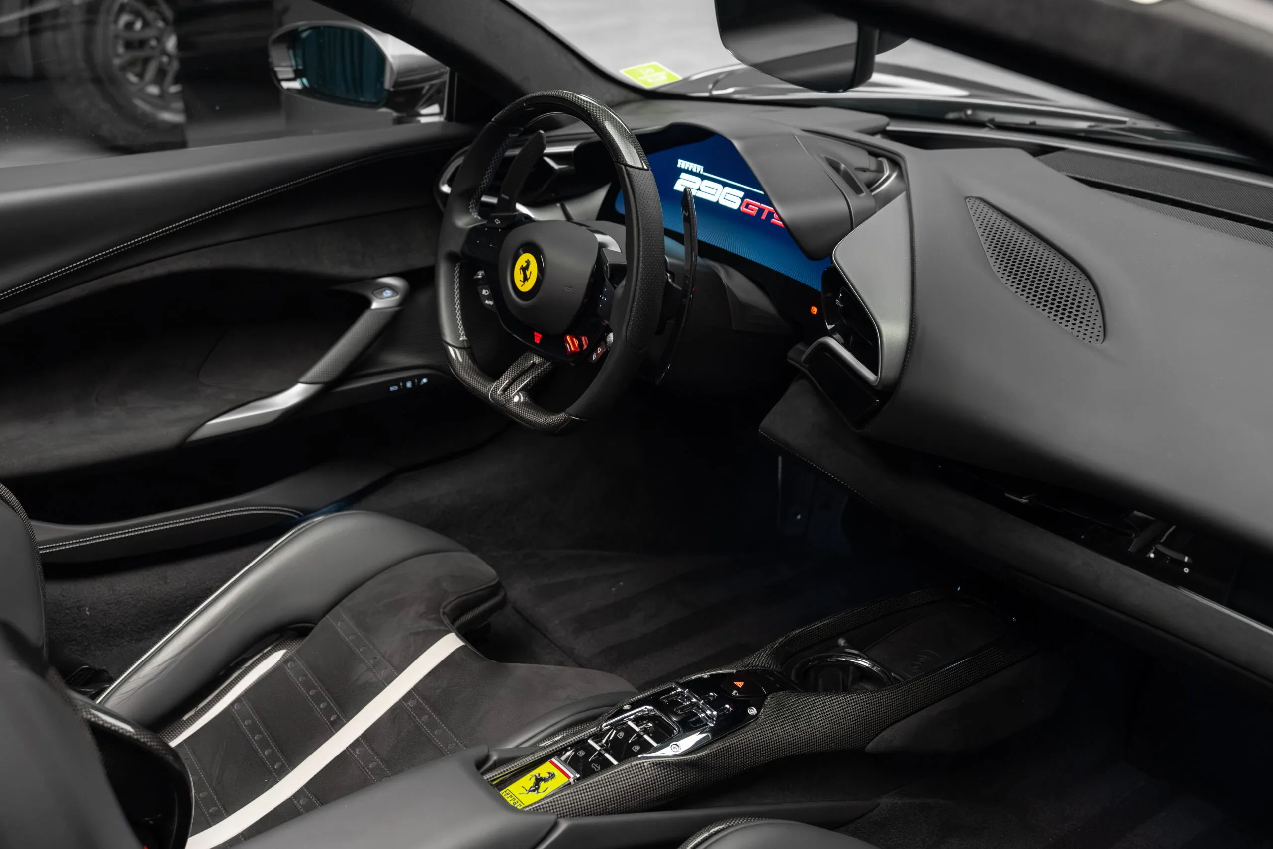 2025 Ferrari 296 GTS, 23/30