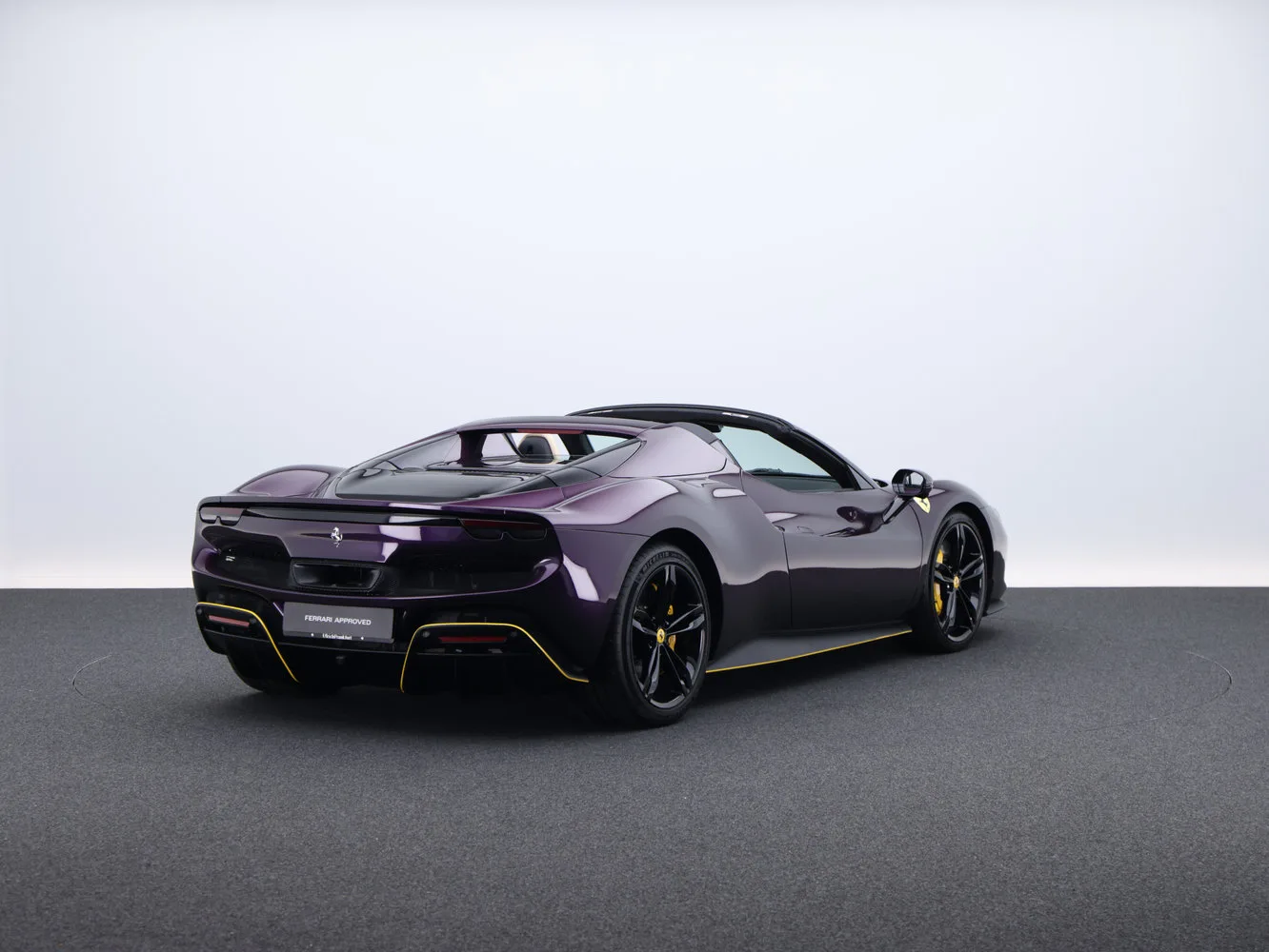 2025 Ferrari 296 GTS, 3/28