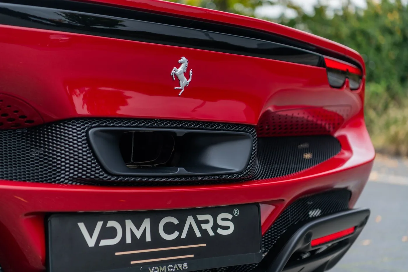 2025 Ferrari 296 GTS angeboten von einem Supersportwagenhändler in Gronau, Deutschland, Foto 13 von 25