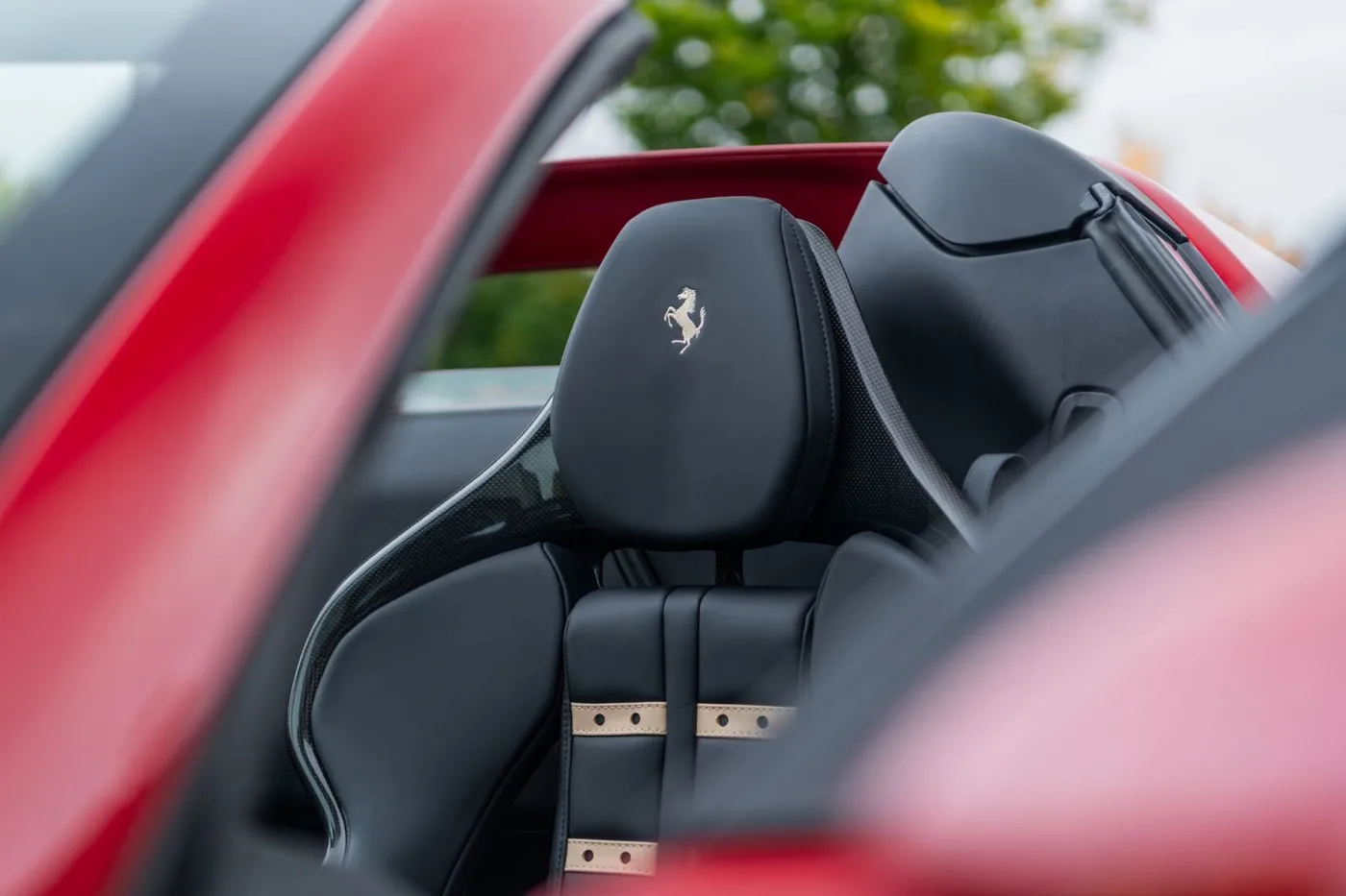 2025 Ferrari 296 GTS angeboten von einem Supersportwagenhändler in Gronau, Deutschland, Foto 18 von 25