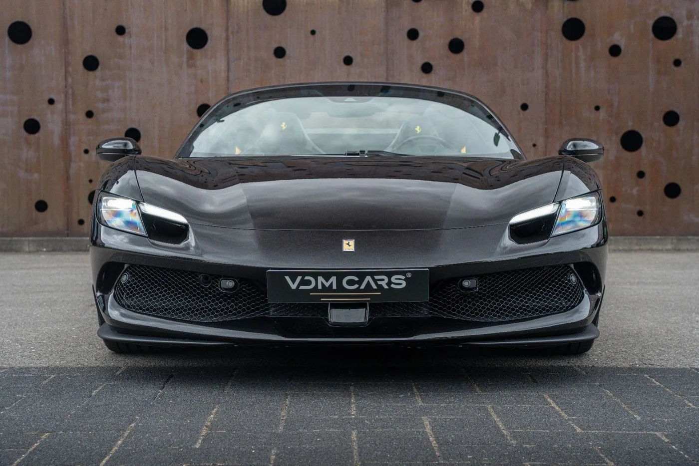 2025 Ferrari 296 GTS angeboten von einem Supersportwagenhändler in Gronau, Deutschland, Foto 2 von 25