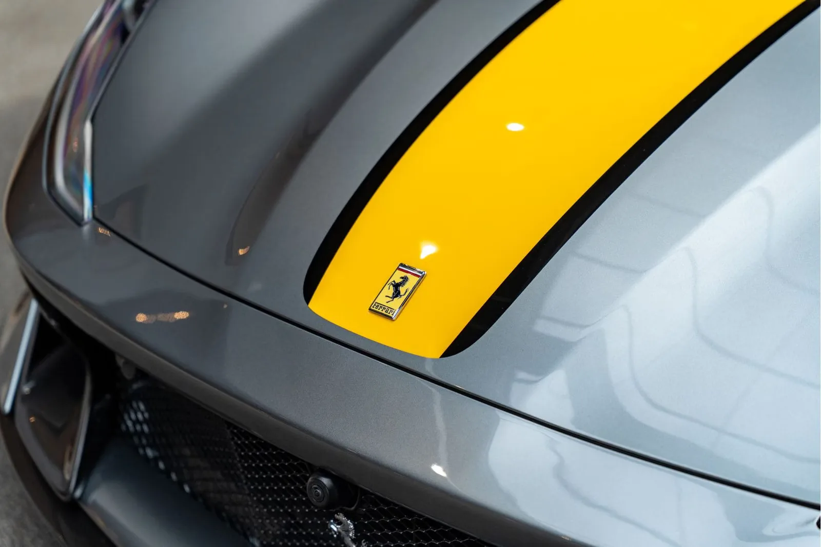2025 Ferrari 812 Competizione, 15/30