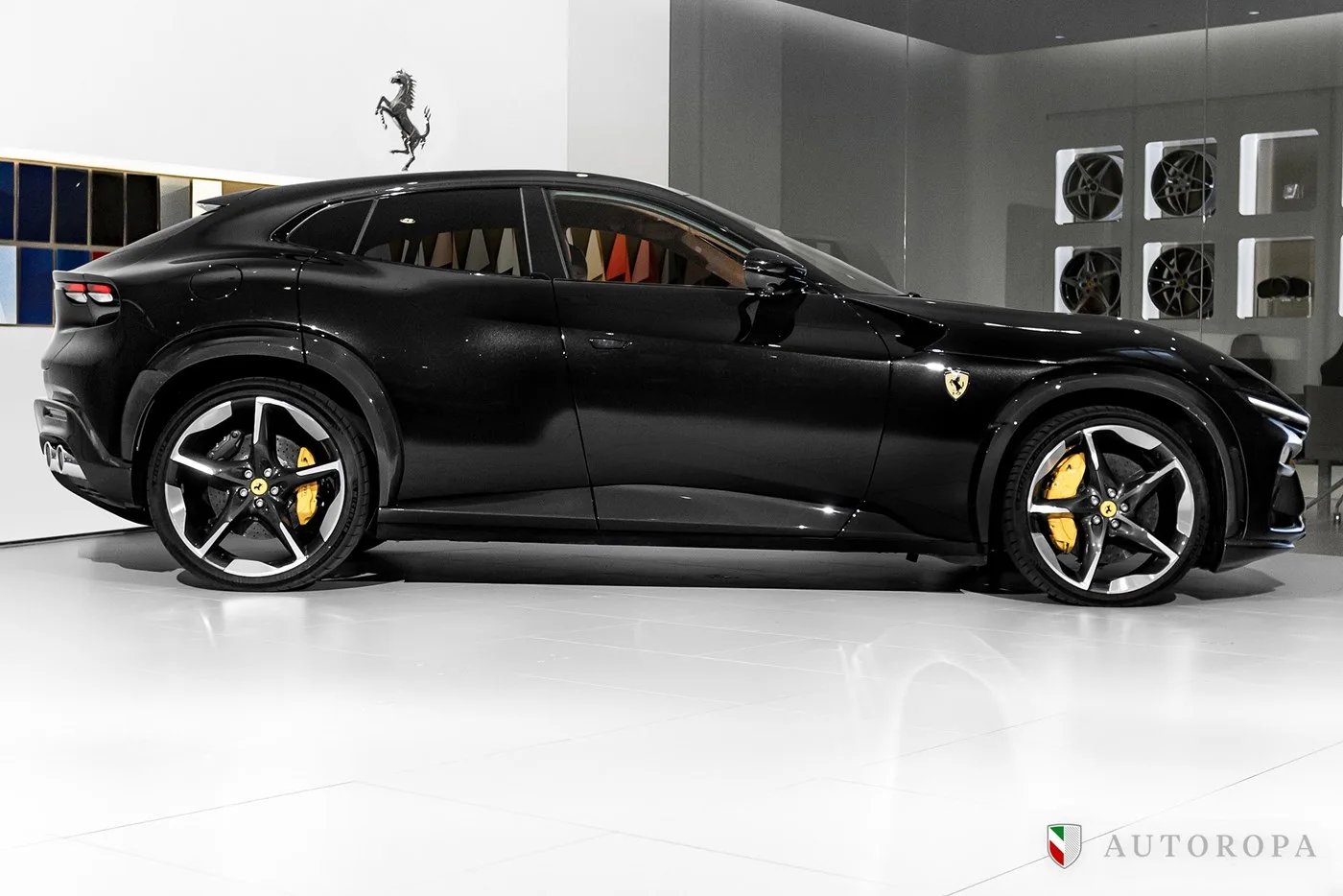 2025 Ferrari Purosangue angeboten von einem offiziellen Ferrari und Maserati-Vertragshändler in Arlöv, Schweden, Foto 3 von 10