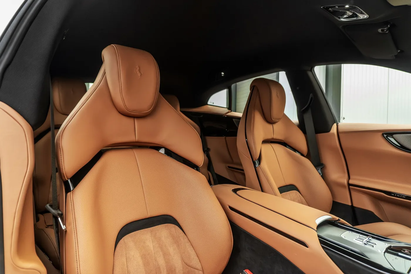 2025 Ferrari Purosangue proposée par un spécialiste de la supercar à Woerden, Pays-Bas, photo 4 sur 25