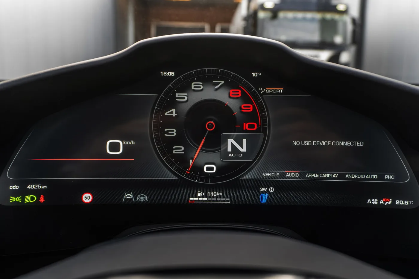 2025 Ferrari Purosangue proposée par un spécialiste de la supercar à Woerden, Pays-Bas, photo 6 sur 25