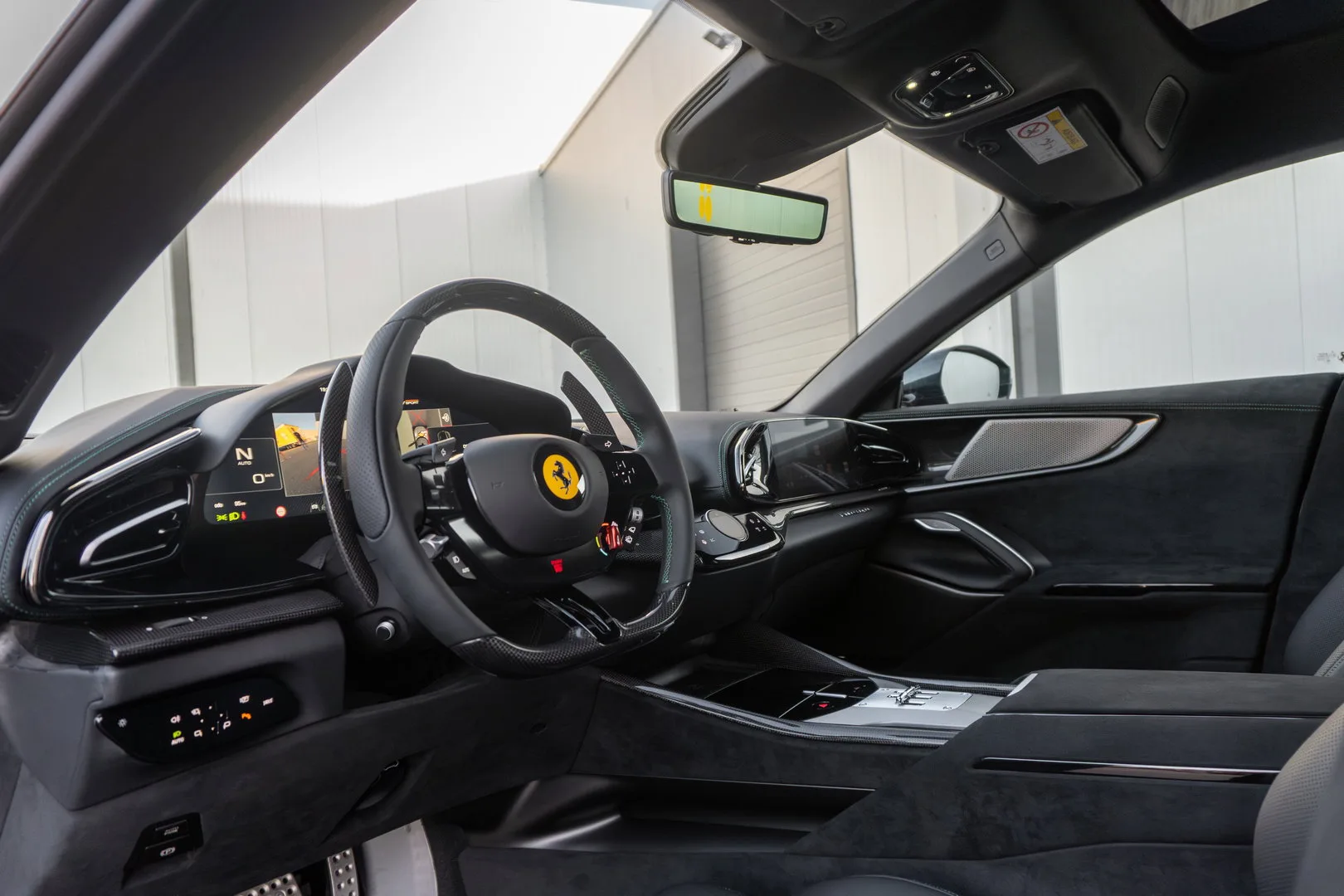 2025 Ferrari Purosangue, 3/28