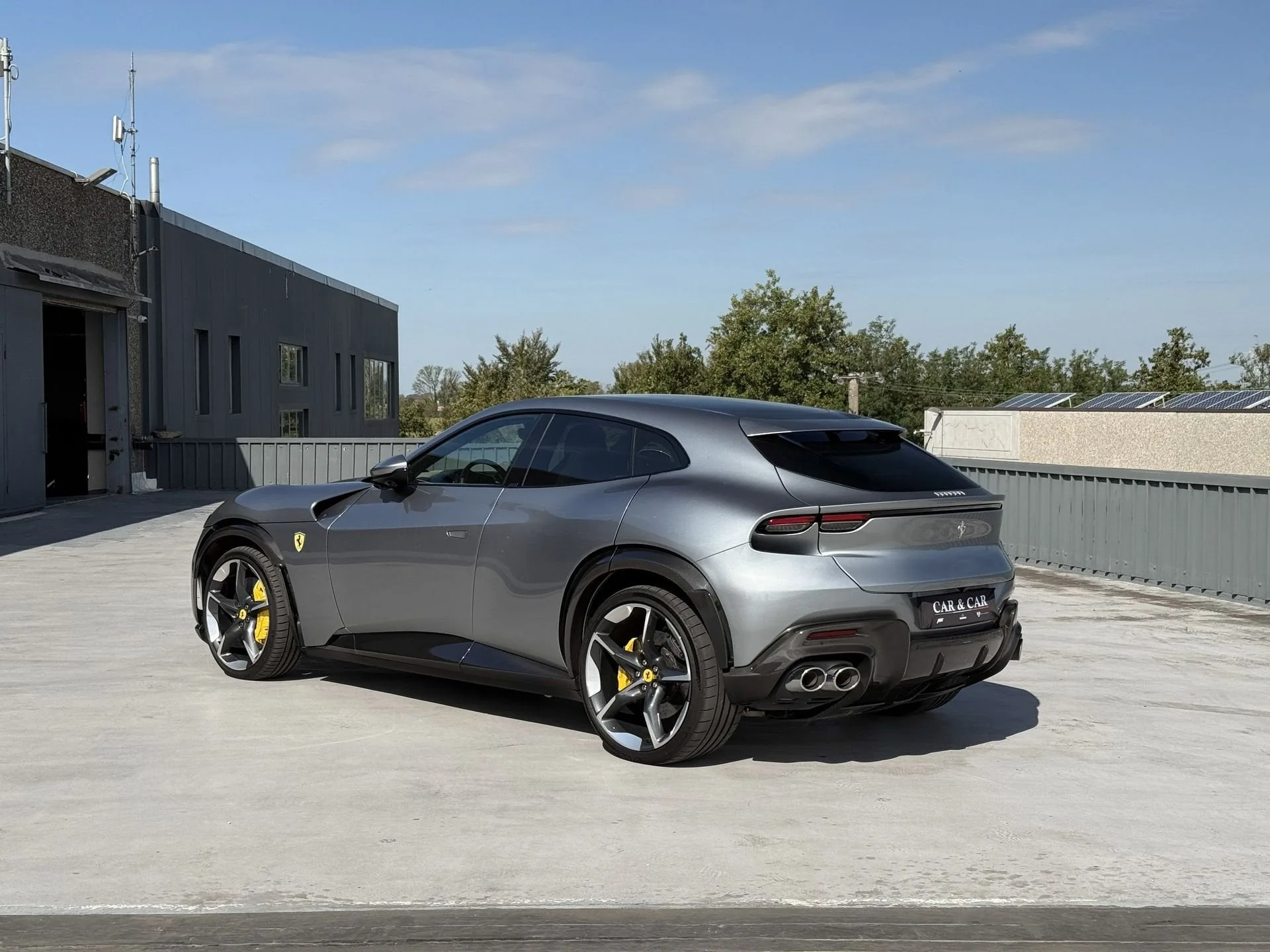 2025 Ferrari Purosangue, 2/15