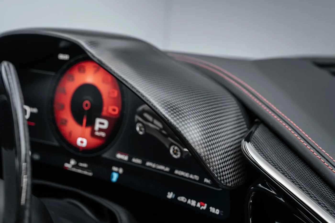 2025 Ferrari Purosangue proposée par un concessionnaire spécialisé à Putzbrunn, Allemagne, photo 24 sur 25