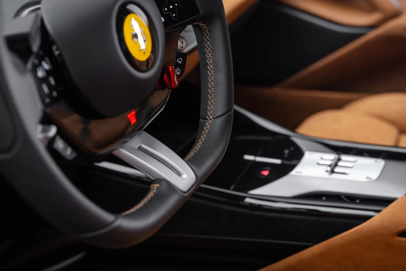 2025 Ferrari Purosangue proposée par un concessionnaire spécialisé à Putzbrunn, Allemagne, photo 19 sur 25