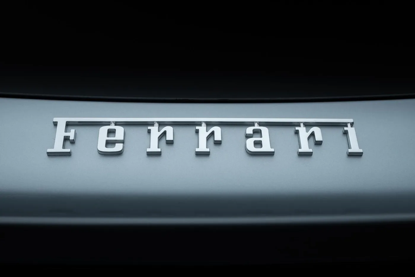 2025 Ferrari Purosangue proposée par un concessionnaire spécialisé à Putzbrunn, Allemagne, photo 24 sur 25