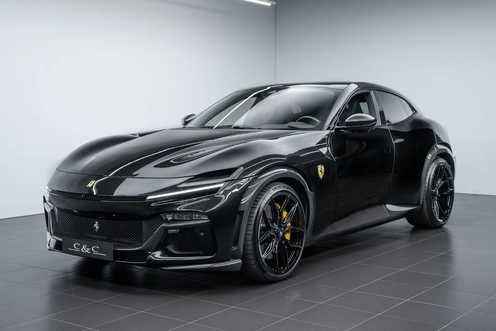 2025 Ferrari Purosangue offered by a specialist dealer in Putzbrunn, Germany, main photo