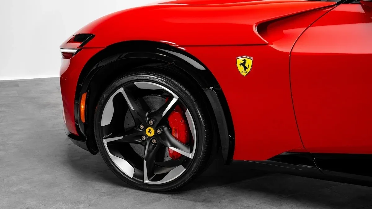 2025 Ferrari Purosangue angeboten von einem Fachhändler in Dubai, Vereinigte Arabische Emirate, Foto 6 von 25