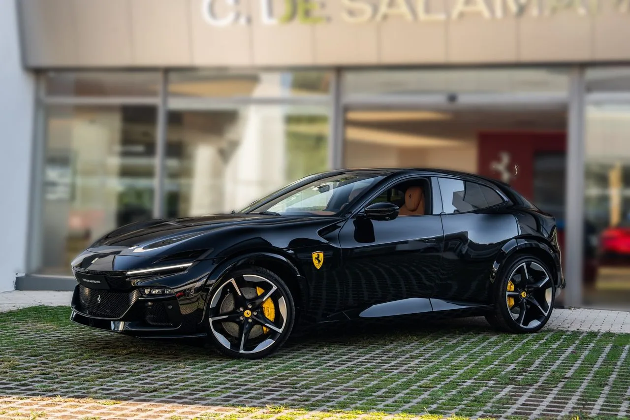 2025 Ferrari Purosangue, 2/30