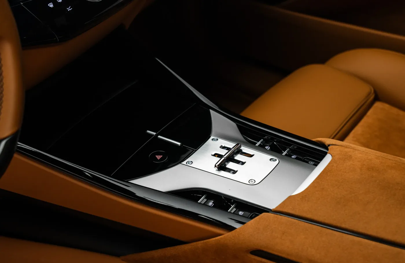2025 Ferrari Purosangue angeboten von einem Fachhändler in Dubai, Vereinigte Arabische Emirate, Foto 8 von 10